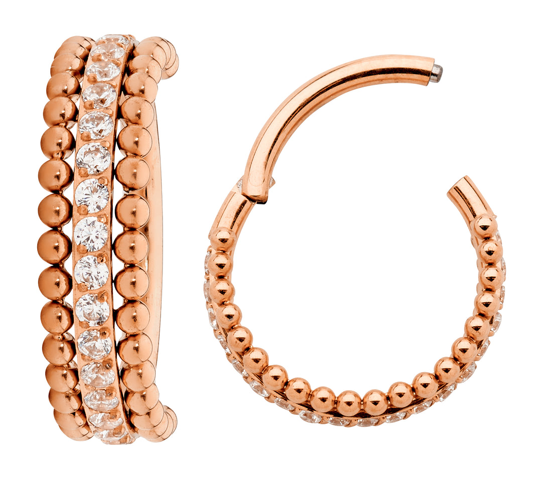 1 par de aretes tipo aro con bisagras de titanio de 16 g con triple fila de gemas, de 8 mm y 10 mm.